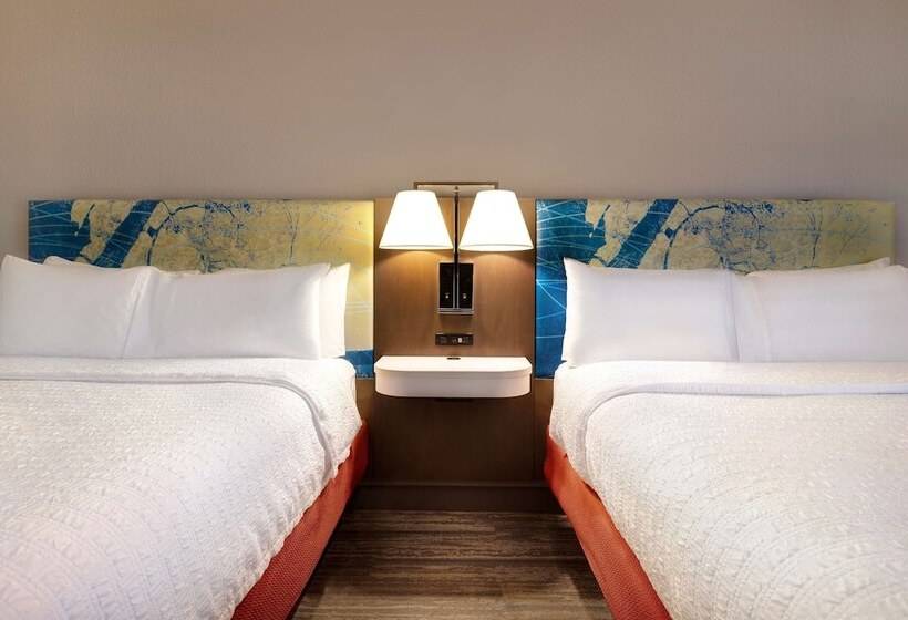 غرفه قياسيه سريرين مزدوجين, Hampton Inn Natchitoches