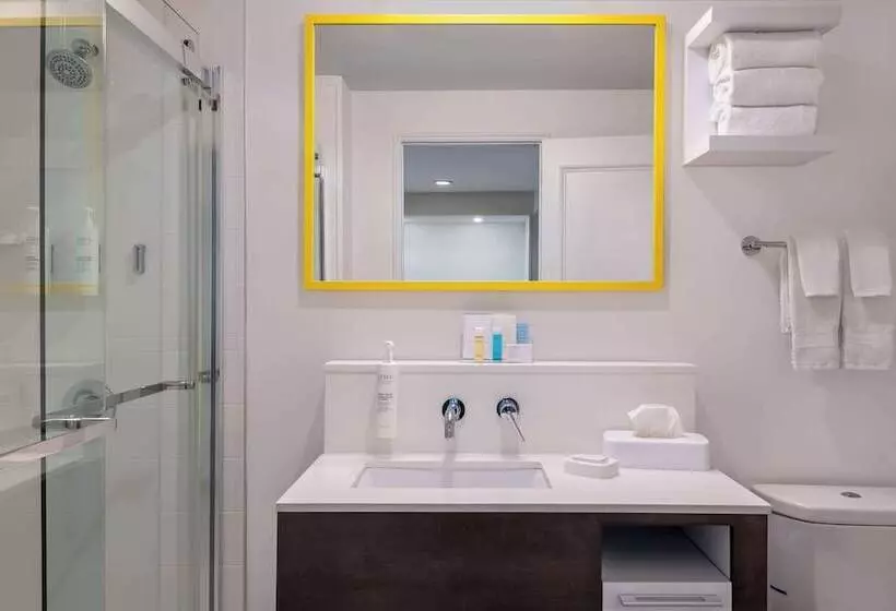 Standard-huone, Hampton Inn & Suites Stamford