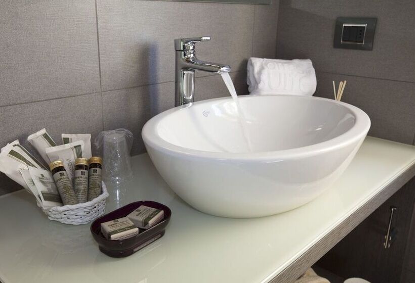 Hegyre Néző Lakosztály, Harmony Suite