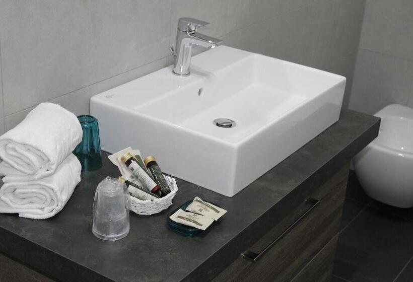 Economy Szoba, Harmony Suite