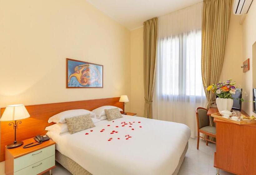 标准间, Mira Spiaggia