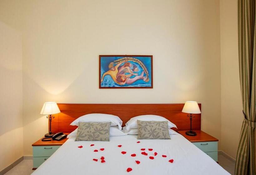 标准间, Mira Spiaggia