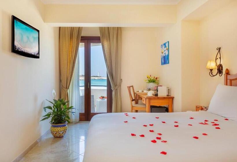 اتاق لوکس با چشم‌انداز دریا, Mira Spiaggia