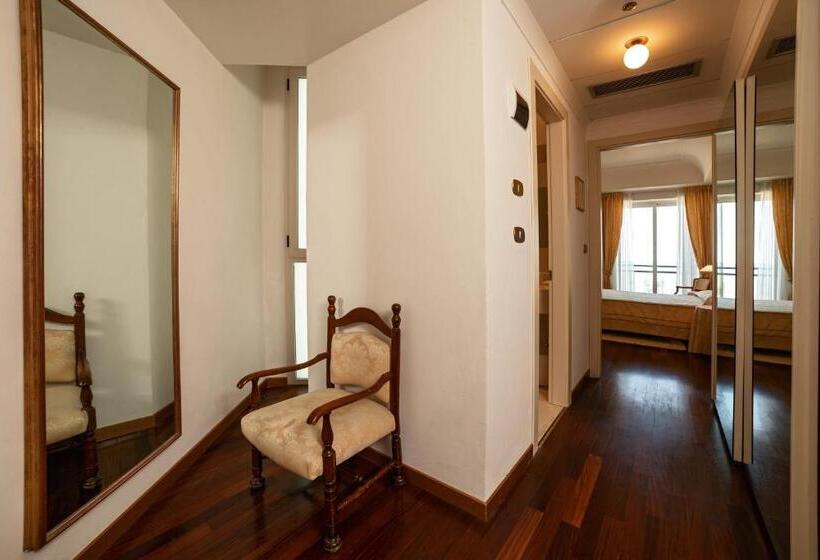 带海景的标准房, Negresco