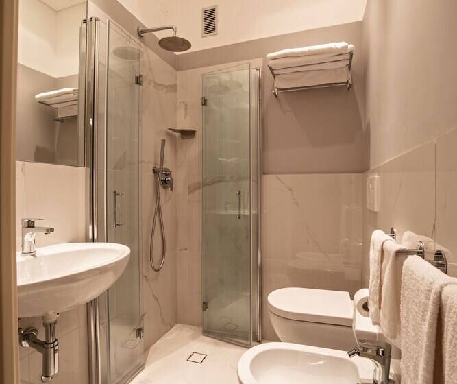 标准单人间, Negresco