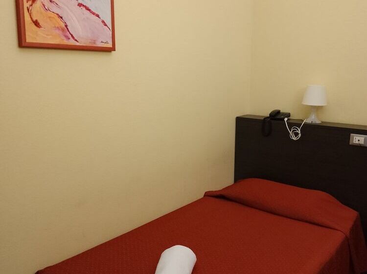 غرفة قياسية فردية, Palace