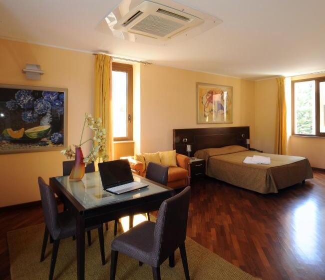 주니어 스위트, Panorama