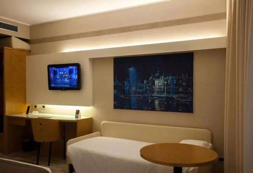 اتاق پریمیوم سه تخته, Park Hotel Ai Pini & Restaurant Ai Pini