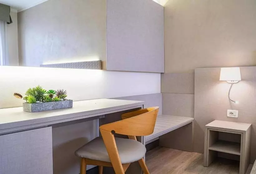 اتاق استاندارد, Park Hotel Ai Pini & Restaurant Ai Pini