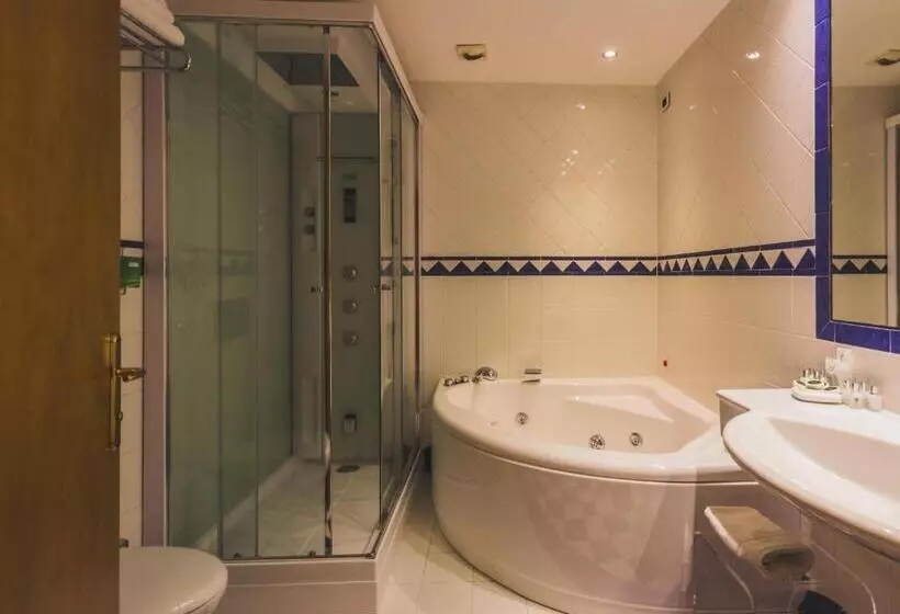 سوئیت با وان آب گرم, Park Hotel Ai Pini & Restaurant Ai Pini