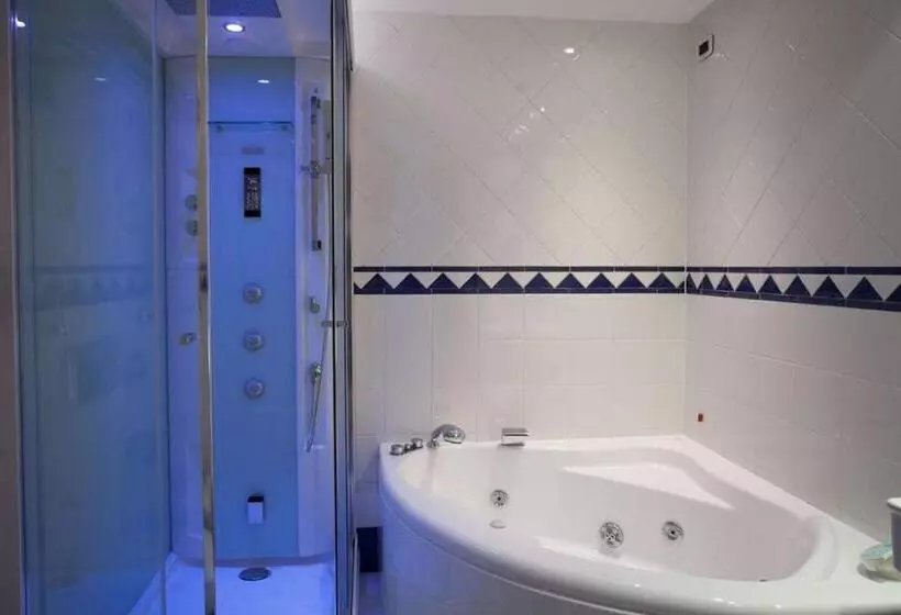 سوئیت با وان آب گرم, Park Hotel Ai Pini & Restaurant Ai Pini