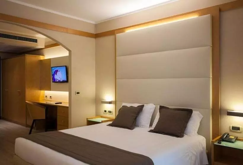 سوئیت جونیور با ماساژ آبی, Park Hotel Ai Pini & Restaurant Ai Pini