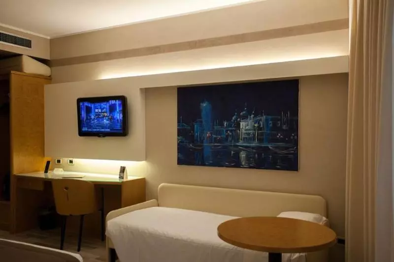 اتاق استاندارد سه نفره, Park Hotel Ai Pini & Restaurant Ai Pini