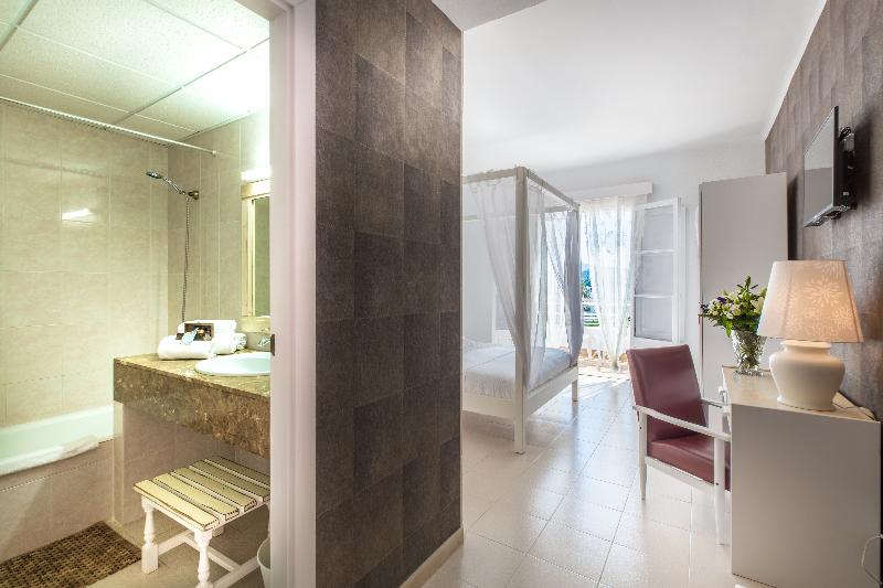 스탠다드 트리플 룸, Park Hotel Ai Pini & Restaurant Ai Pini