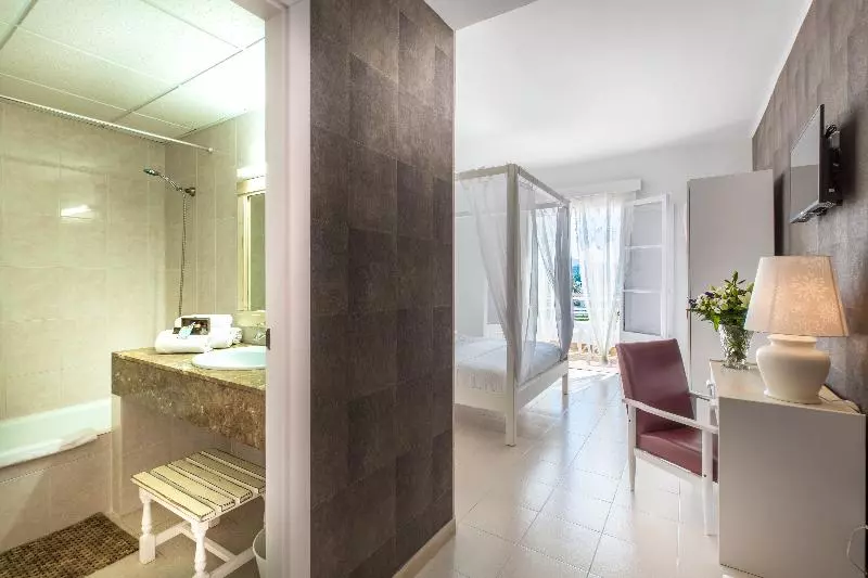 اتاق استاندارد سه نفره, Park Hotel Ai Pini & Restaurant Ai Pini