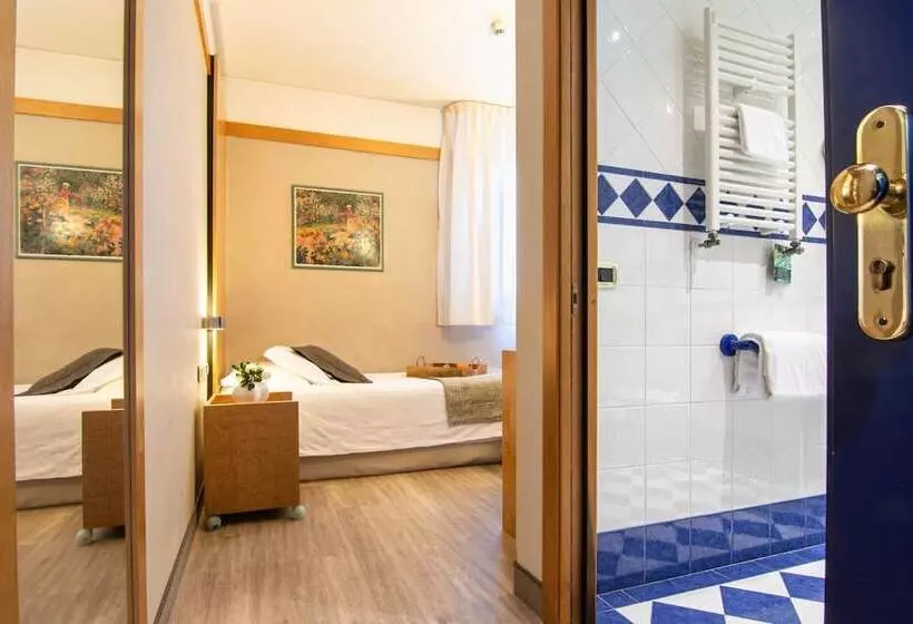اتاق استاندارد یک نفره, Park Hotel Ai Pini & Restaurant Ai Pini