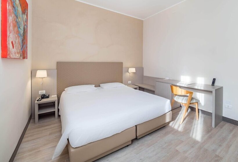 스탠다드 트리플 룸, Park Hotel Ai Pini & Restaurant Ai Pini