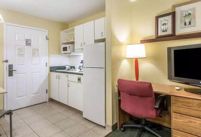 اتاق استاندارد با تخت بزرگ, Suburban Studios Fort Myers Cape Coral