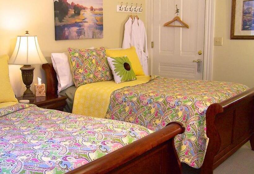 2ダブルベッドのスタンダードルーム, Lyndon House Bed & Breakfast