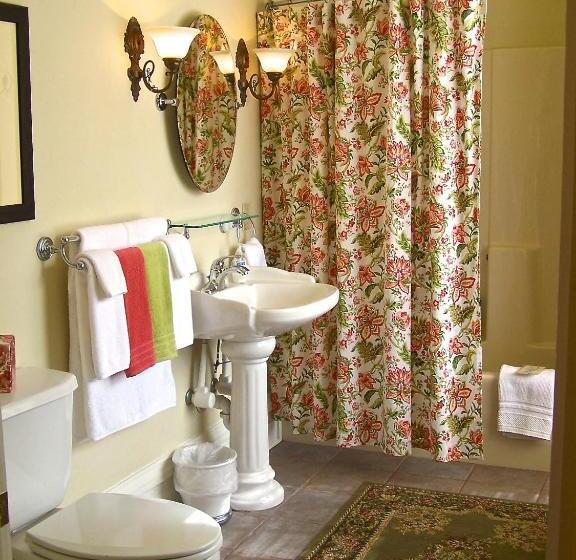 キングサイズベッドのスイートルーム, Lyndon House Bed & Breakfast