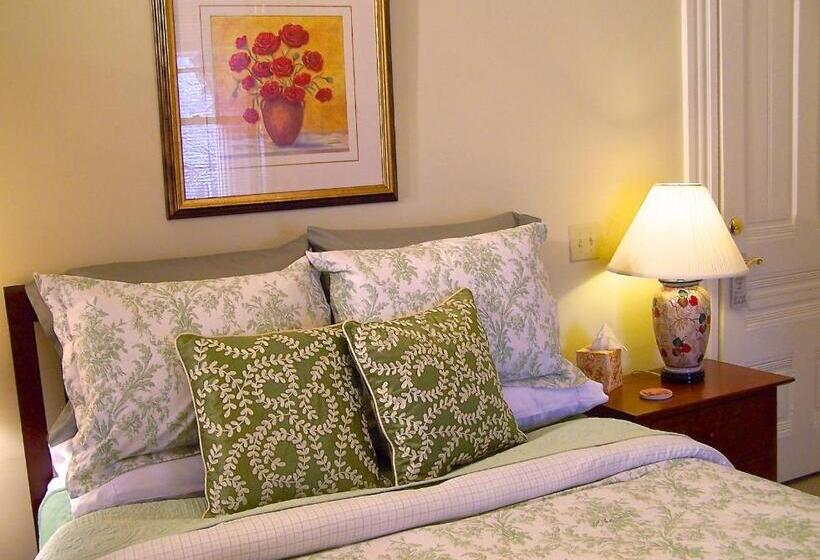 Люкс, Lyndon House Bed & Breakfast