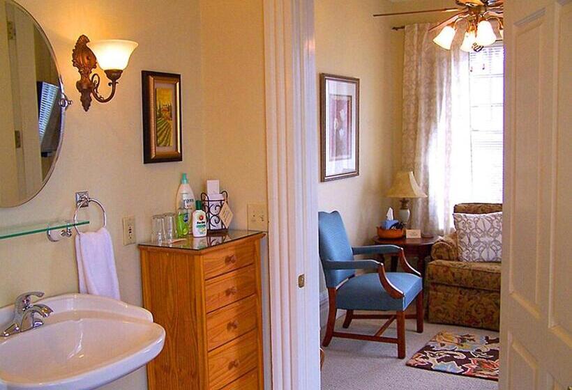 スイート, Lyndon House Bed & Breakfast