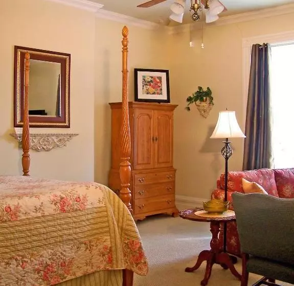 اتاق استاندارد, Lyndon House Bed & Breakfast