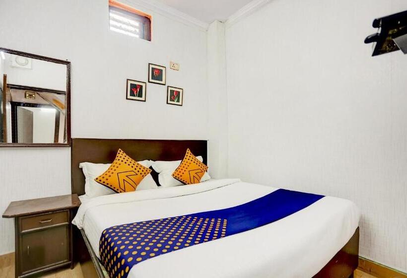 标准三人间, Spot On Kings Lodge