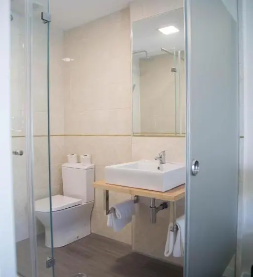 اتاق لوکس, Tomás Guest House