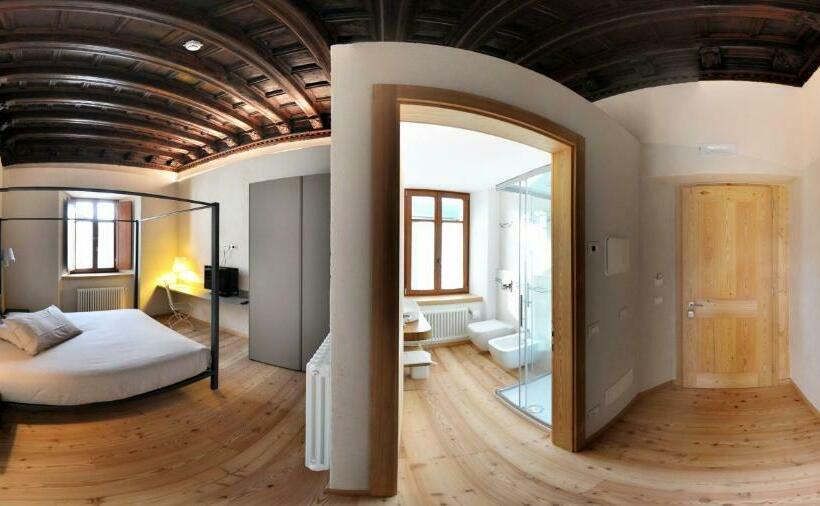 Номер Deluxe, Albrici