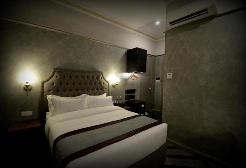 Номер Премиум, 1969 Ipoh Garden