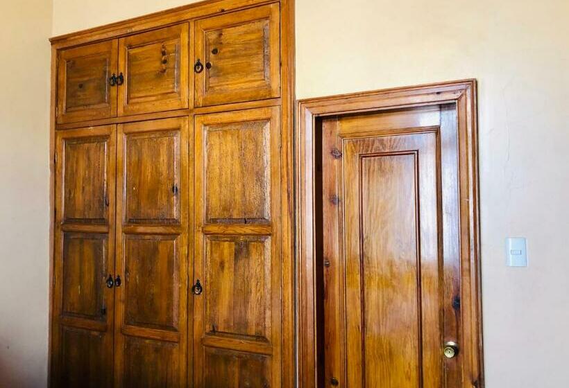 سوئیت با بالکن, Boutique Casa De Las Manrique