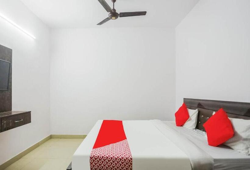 اتاق کلاسیک سه تخته, Oyo 70692 The White House