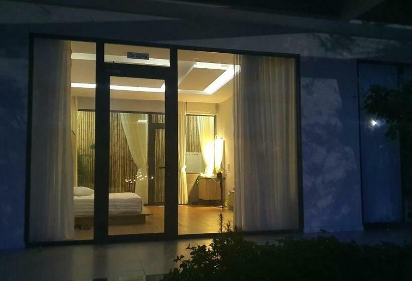 اتاق استاندارد با تخت بزرگ, Rooster Mekong Garden & Villas