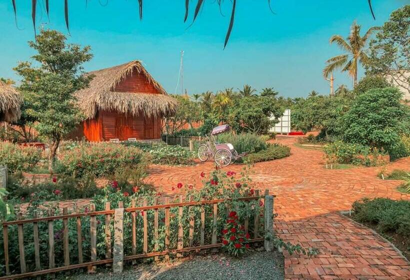 اتاق استاندارد با تخت بزرگ, Rooster Mekong Garden & Villas