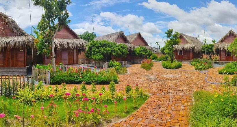 اتاق استاندارد چهارنفره با چشمانداز باغ, Rooster Mekong Garden & Villas