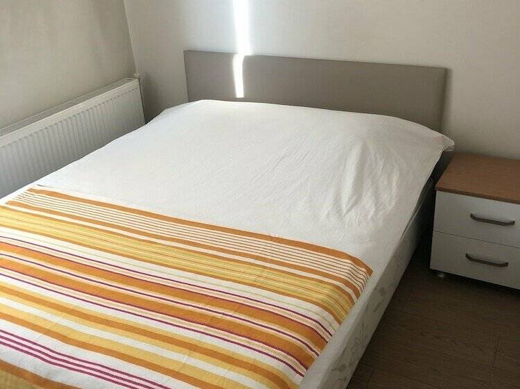 经济房, Banaz Eren Otel