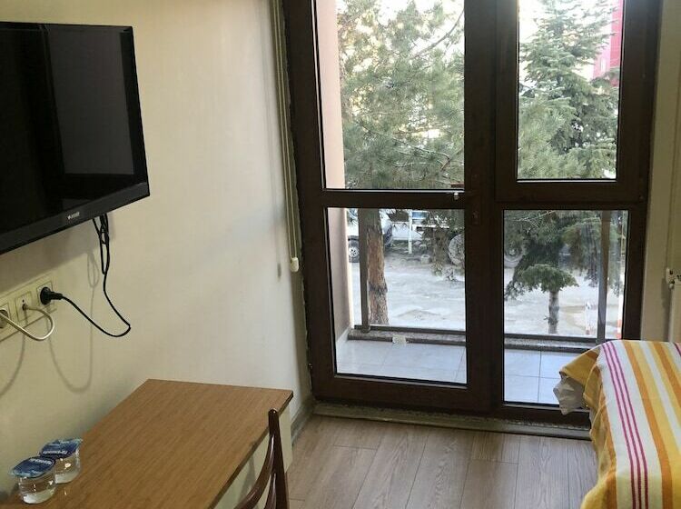 经济房, Banaz Eren Otel