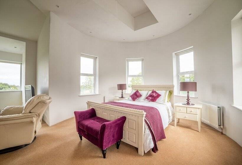 ファミリールーム, Rathescar Grove