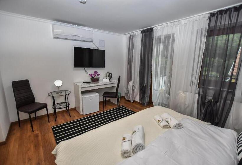 חדר סטנדרט עם מרפסת, é Vaskó Panzió Borpince