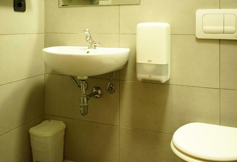 اتاق استاندارد, Hi! Ostello Milano