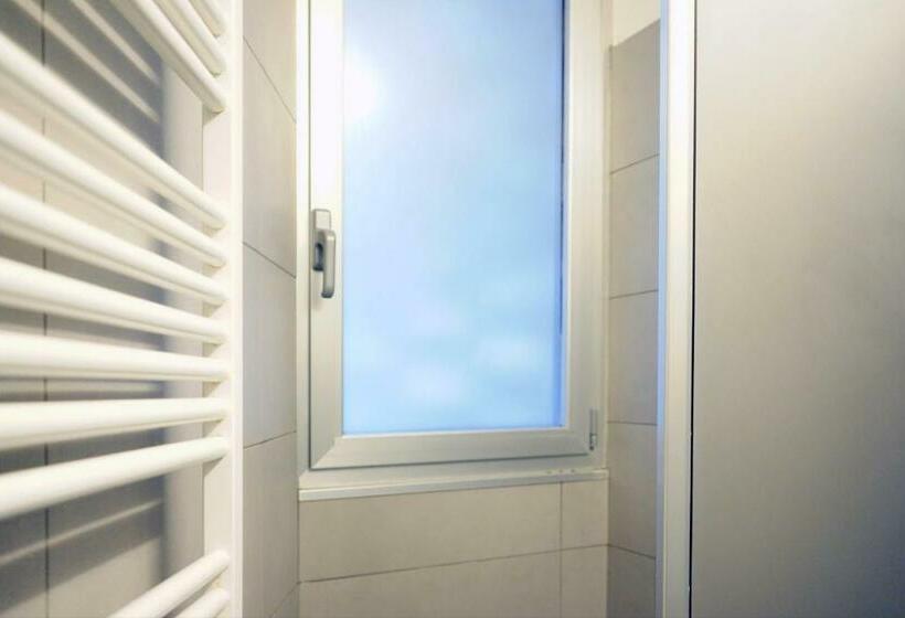 اتاق استاندارد, Hi! Ostello Milano