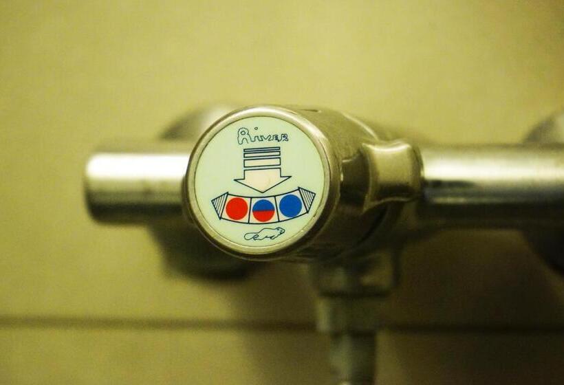 اتاق ساده سه نفره, Hi! Ostello Milano