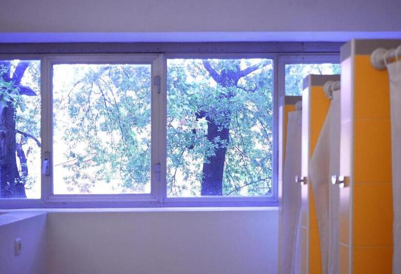 تختخواب در اتاق مشترک, Hi! Ostello Milano