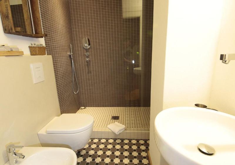 اتاق ساده سه نفره, Hi! Ostello Milano