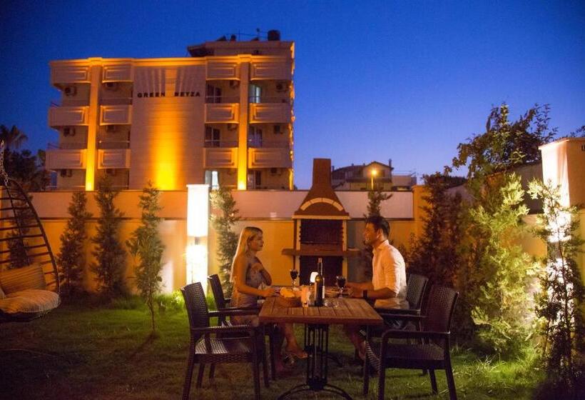 سوییت با چشم‌انداز باغ, Green Beyza Suites