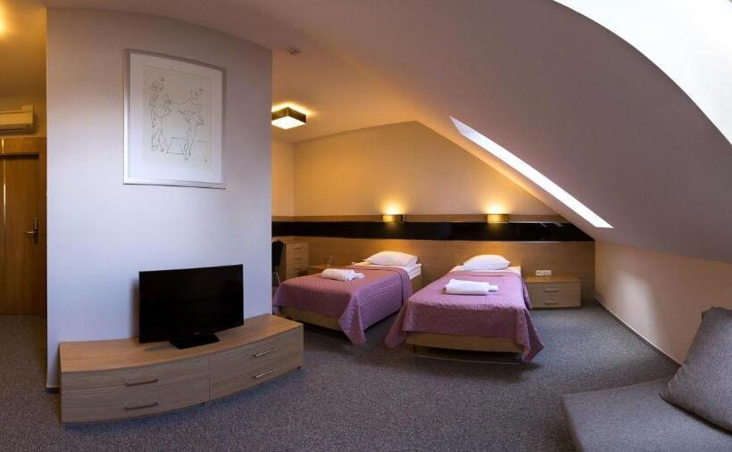 Номер Стандарт, Karo