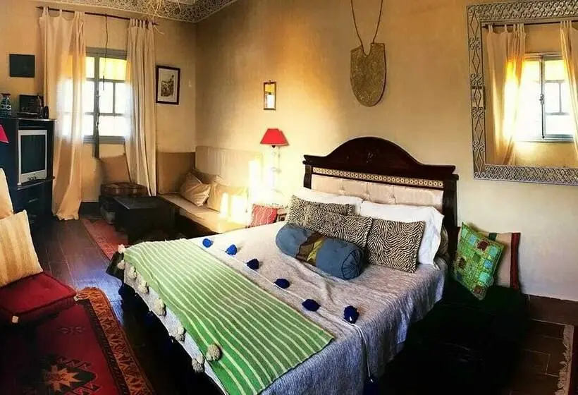 コンフォートルーム, Auberge Le Petit Jardin