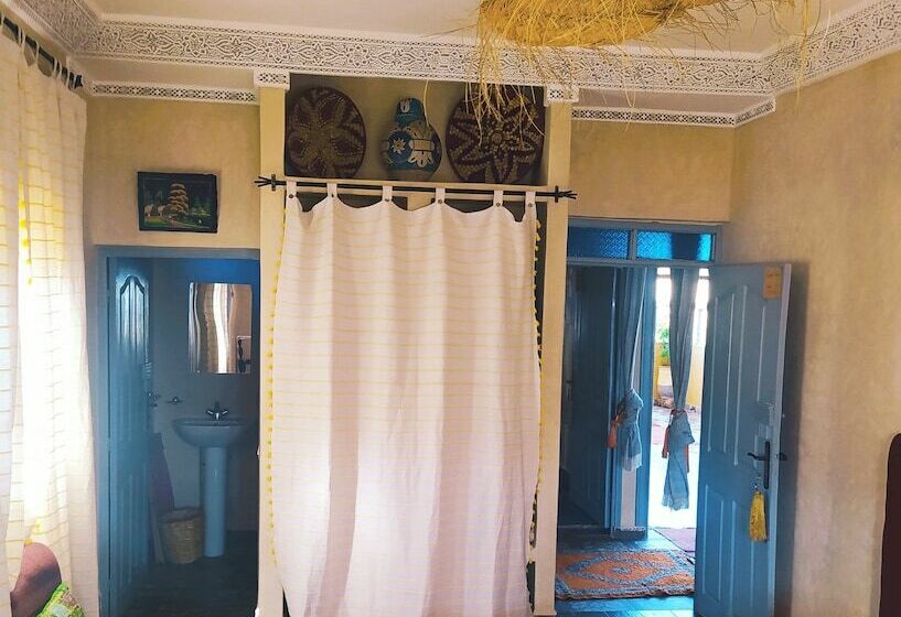 اتاق راحتی, Auberge Le Petit Jardin