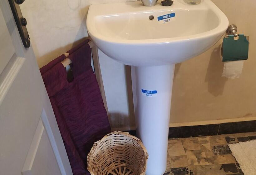 اتاق راحتی, Auberge Le Petit Jardin